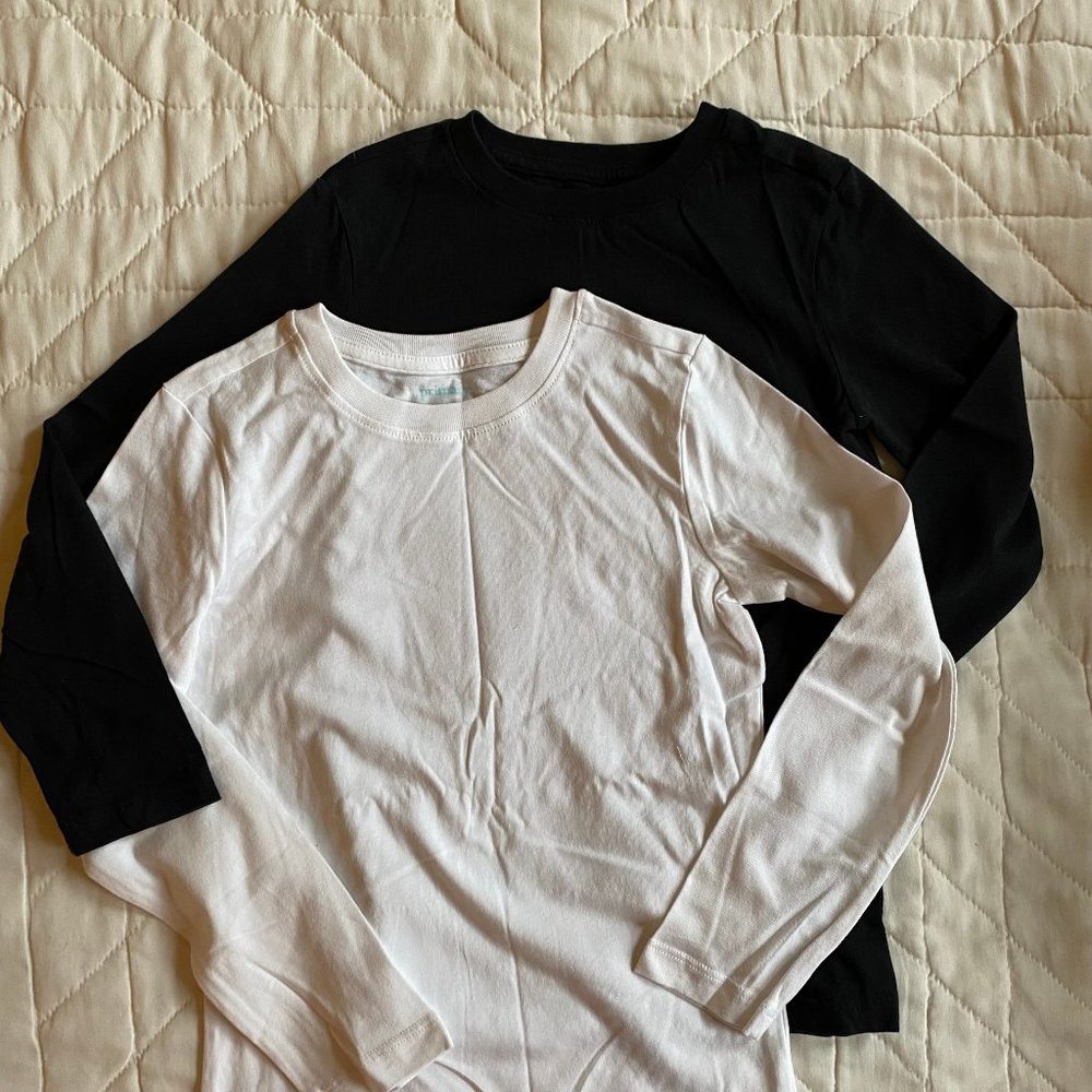 NWOT 2 Long Sleeve Slim Primary Tees - black & white, size 6/7